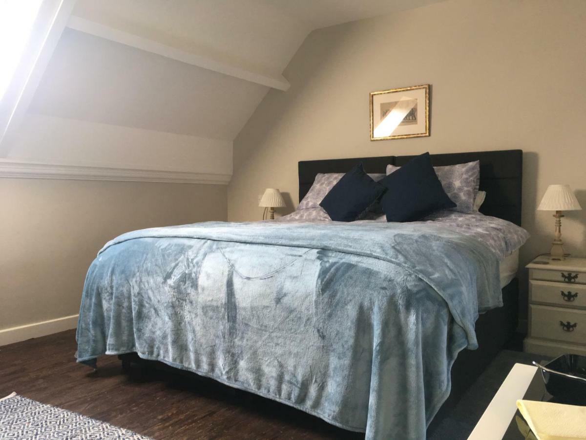The Old School House Bed & Breakfast Холтуисъл Екстериор снимка